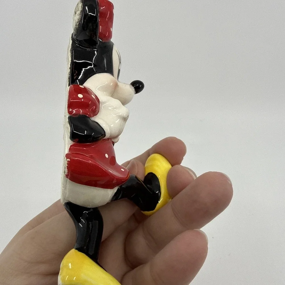 Vtg Disney Minnie Mouse Ceramic Wall Hook Decor‎ Collectible Art 5.25